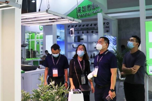 2021光亚展落幕，YH533388银河智能全光谱植物生长灯大放异彩